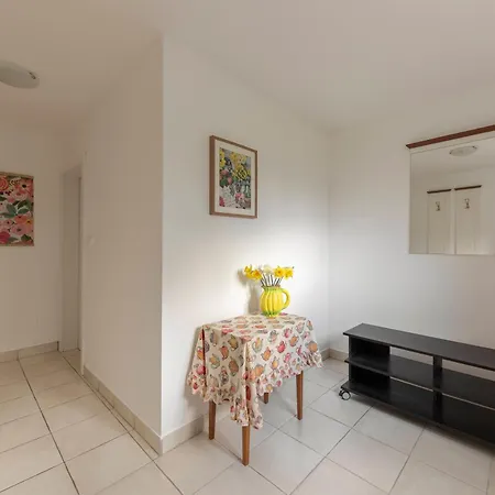 Cozy Garden Flat Apartament