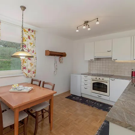 Cozy Garden Flat Apartament Lublana