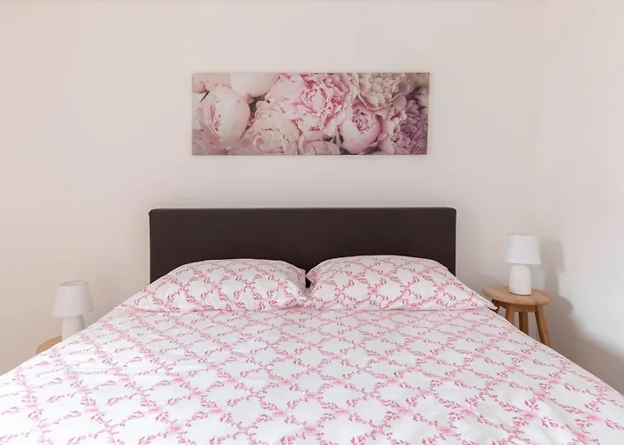 Cozy Garden Flat דירה